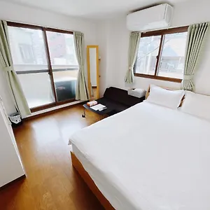 Sinsei Daikokukan ホームステイ 大阪市