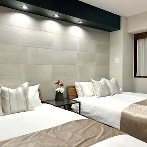 Fraise Nipponbashi -vacation Rental- アパート 大阪市